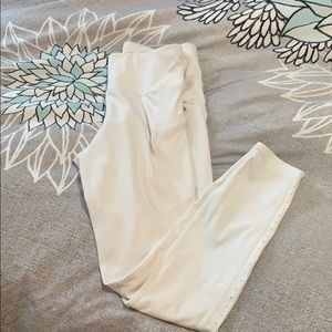 White Athleta Ultimate Stash 7/8 Leggings